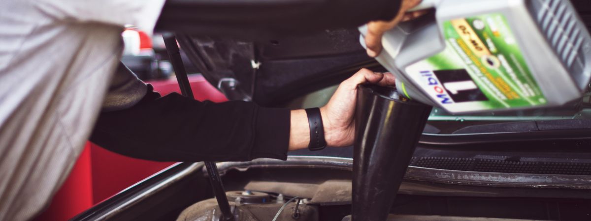 Volvo Yağ ve Filtre Değişimi - Ayaz Oto Volvo Özel Servisi